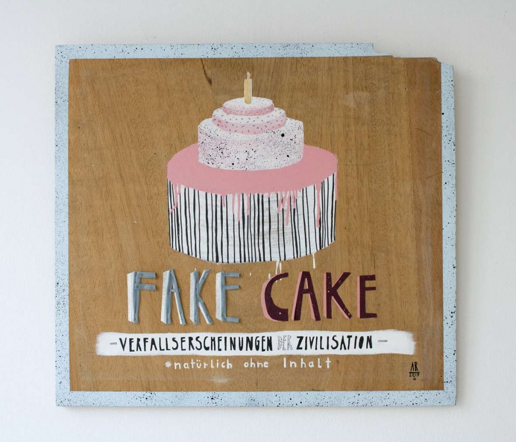FAKE CAKE